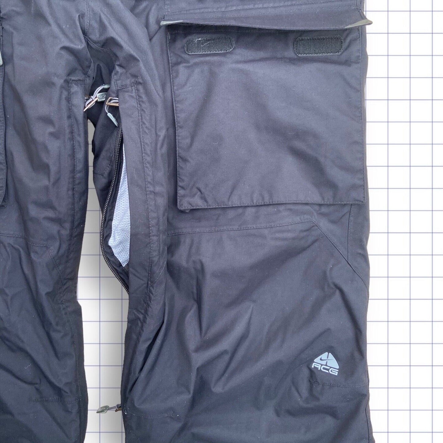 Nike ACG Layer 3 Ski/Boarding Suit Jacket & Trousers - L