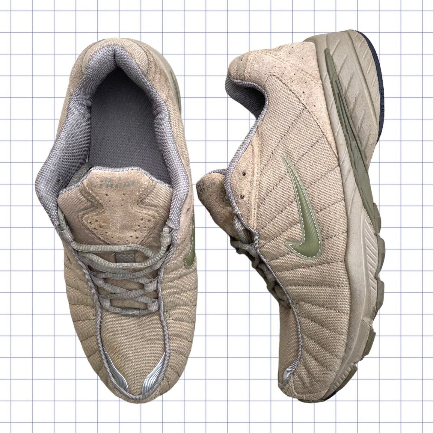 Vintage Nike Y2k Trainers - UK 8